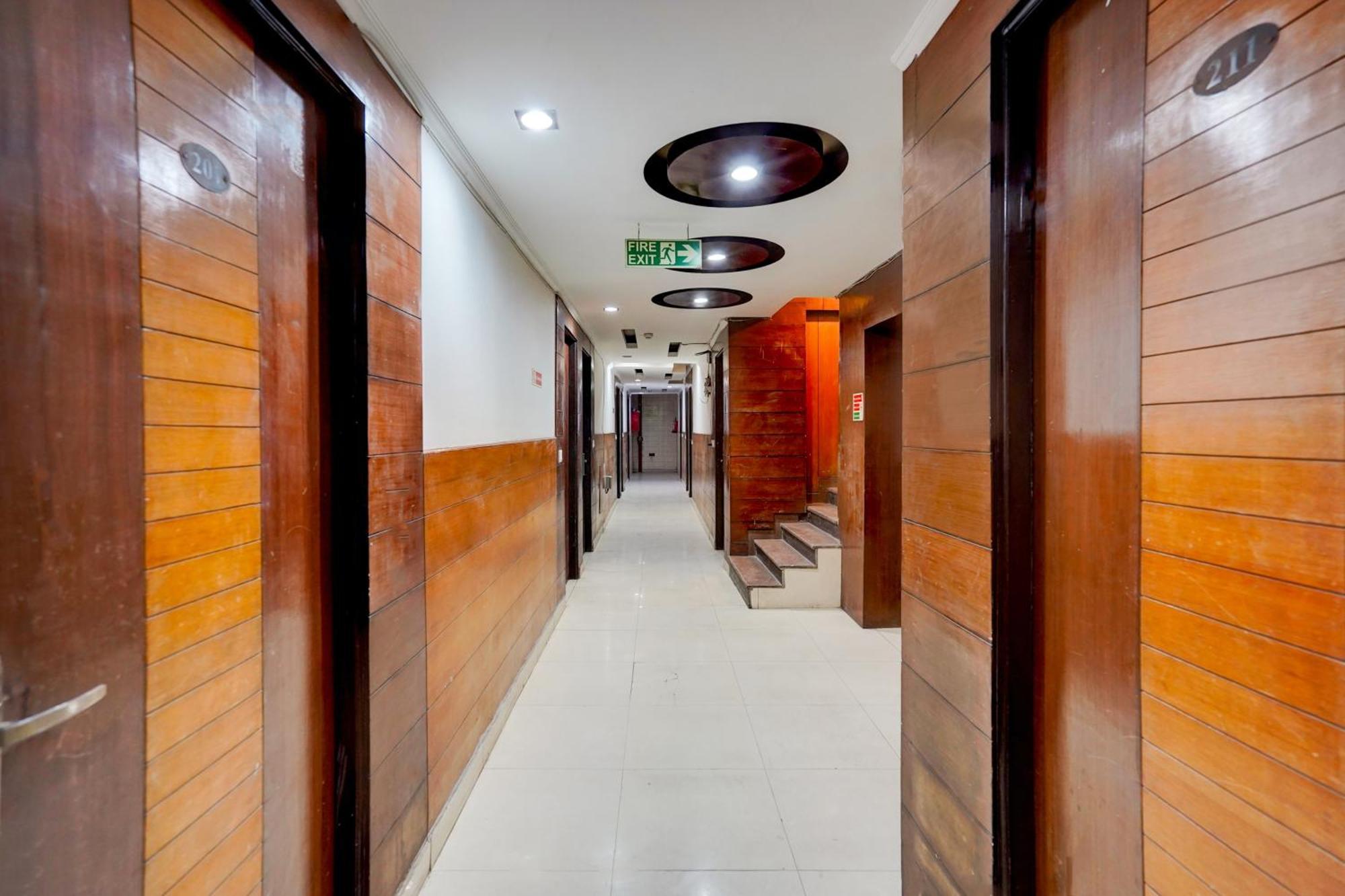 Collection O Sector 5 Ghaziabad Hotel Exterior photo