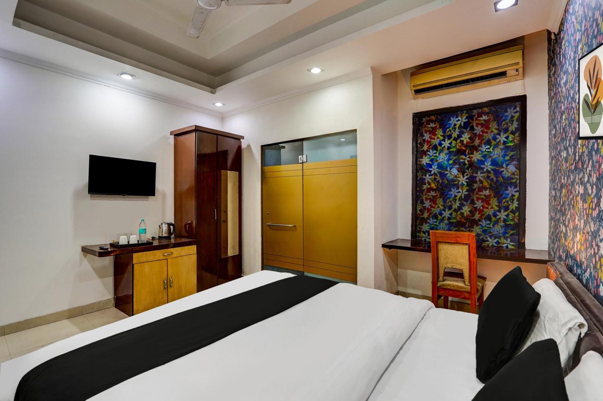 Collection O Sector 5 Ghaziabad Hotel Exterior photo