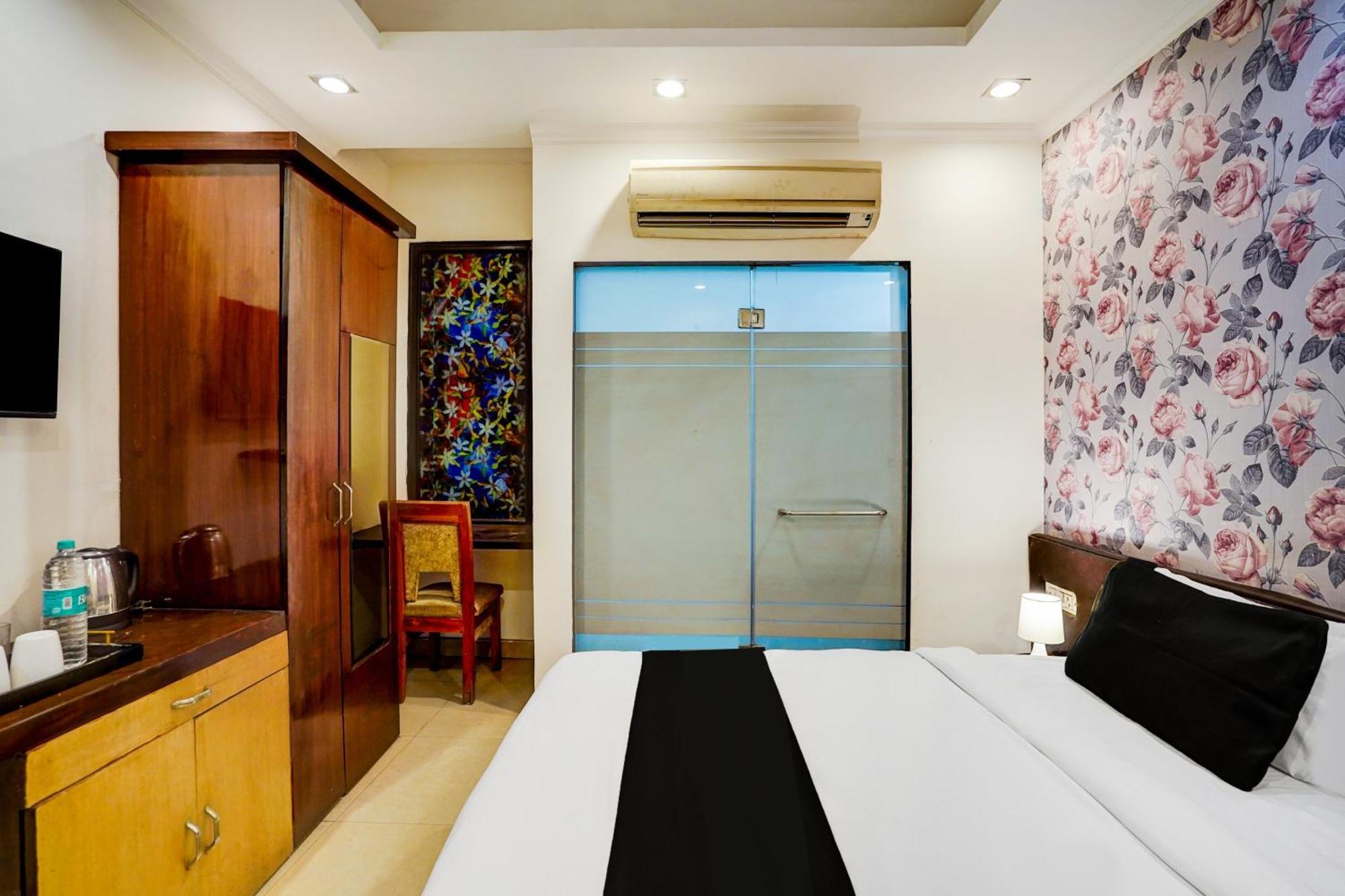 Collection O Sector 5 Ghaziabad Hotel Exterior photo